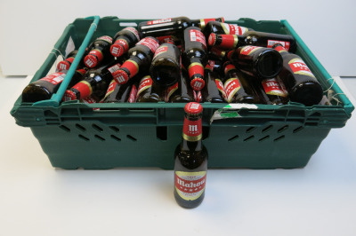 49 x Bottles of Mahou Especial Beer, 33cl. Crate Not Included.