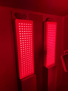 4 x Helious Heat/Infrared Lights. Size 100 x 30cm.