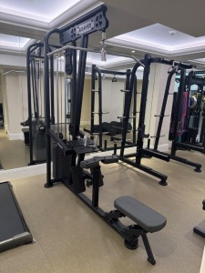 Atlantis D-138, Lat Pulldown Low Row Combo, S/N 96475 with Weight Stack 7kg-136kg.