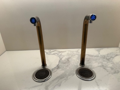 Twin Tap Built in Sparkling & Chilled Water System (Downstairs). NOTE: buyer to arrange disconnection & removal.