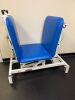 LATE LOT (Located Orpington, Kent, BR5) - Medi-Plinth Electric Massage/Treatment Bed, SWL 260kg. - 4