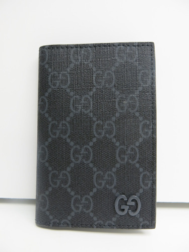 Gucci GG Black & Grey Card Holder. Comes with Gucci Dust Bag.