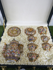 The East India Company Royal Bone China Benjarong 18ct Gold Hand Painted Tea Set in Presentation Case to Include: 1 x Tea Pot, 1 x Milk Jug, 1 x Sugar Bowl with Lid, 5 x Cups & 6 x Saucers. NOTE: missing 1 x cup.