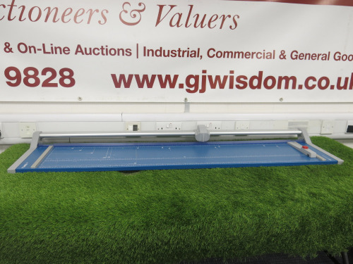 F Dahle 558 Professional Paper Trimmer.