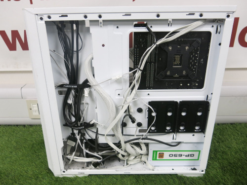 Phanteks Whitesheel Gaming PC Running Windows 11. 11th Gen Intel Core i9-11900K @ 3.50GH, 32GB RAM, 3TB SSD. GeForce RTX 4070 12GB Graphics with LED Fans.