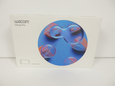 Wacom Intuos Pro Creative Pen Tablet. Comes in Original Box.