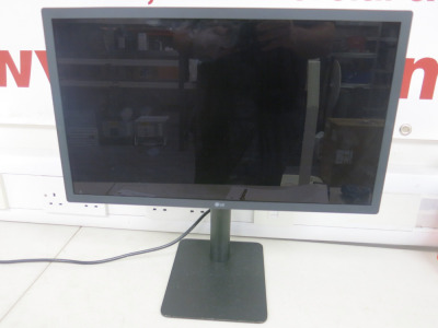 LG 22" Monitor, Model 22MD4KA.