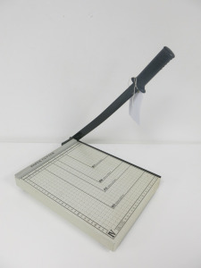 Paper Cutter, Size 12 x 10".