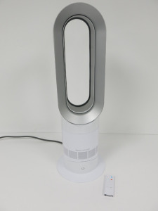 Dyson AM09 Hot & Cool Fan Heater. Comes with Remote Control.