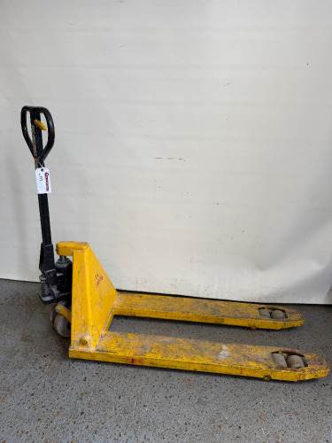 2500kg Yellow Pallet Truck.