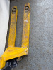 2500kg Yellow Pallet Truck. - 3