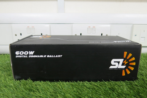 Super Lumen Lighting 600W Dimmable Digital Ballast.