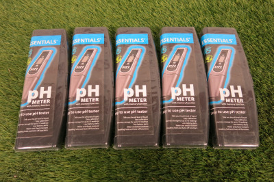 5 x Essentials PH Tester with Memory Function.