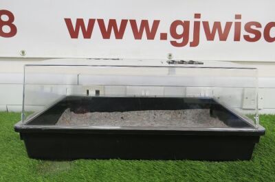Prop 64 Propagation Kit to Include: 1 x Clear Vented Lid & 1 x Black Tray. Size H24 x W58 x D38cm.