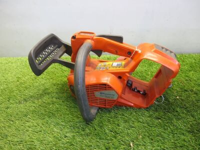 Husqvarna T535i Electric Chainsaw. NOTE: spares & repair.