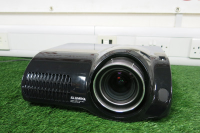 Hitachi Illumina High Definition Projector, Model PJ-TX300, 189 Lamp Hrs.