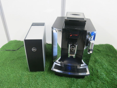 Jura WE8 Bean to Cup Coffee Machine, Type 737, YOM 2021. Comes with Jura Household Cup Warmer, Type 571.
