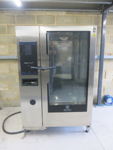 Electrolux Professional Skyline Premium 20 x 2/1 GN Electric Combination Oven, Model ECOE202TA1, DOM 07/2025, 3 Phase.