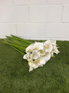 Box of 48 x Faux Long Stem White Lilly's Flowers (80cm) with Hoot & Line.