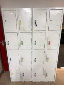 4 x Bays of 4 Metal Lockers.