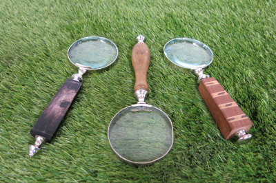 3 x Assorted Decorative Magnifying Glasses.
