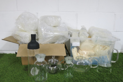 Large Lot of Glass Crockery to Include: Tea Pots, Cups, Jugs, Bottles etc.