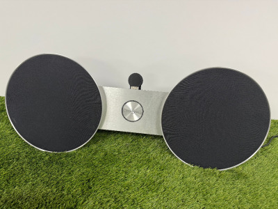 Bang & Olufsen Beosound 8 Speaker Dock, Type 2906, S/N 22544251.
