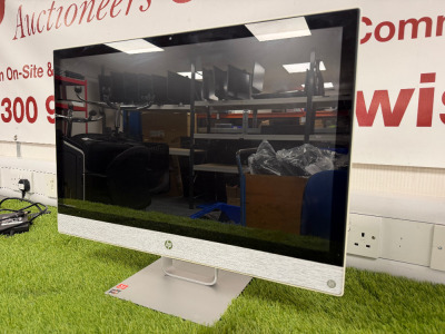 HP Pavilion 24" Model 24-R101NA AIO, for Spares & Repair.