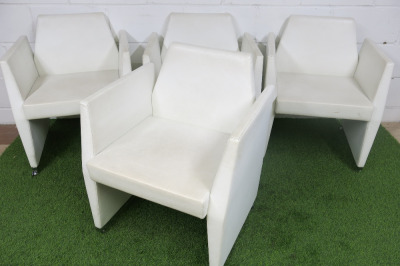 10 x White Casa Desus Barcelona Designer Dining/Board Chairs on Ball Roller Feet. Premium White Leather.