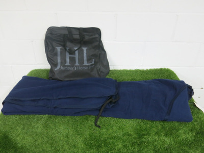 JHL Fleece Combo Under Rug, Size 6'9", Colour Navy. Comes in Carry Bag & Appears New/Unused. NOTE: zipper broken on bag.
