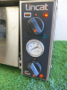 Lincat Electric 3000w Single Deck Pizza Oven, Model PO425, S/N 30375853, DOM 12/21. Size H34 x W89 x D75cm. Comes with 2 x Pizza Peels. - 2
