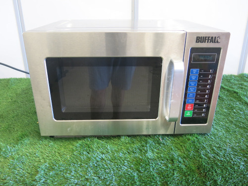 Buffalo Programmable Commercial 1800w Microwave, Model FB864, S/N CO91400287.