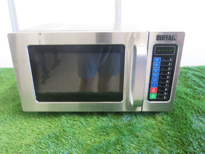 Buffalo Programmable Commercial 1000w Microwave, Model FB862-02, S/N J583460235101300174.