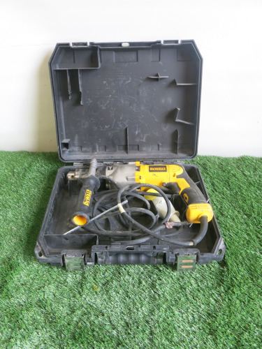 DeWalt Hammer Drill, Model D21570, 110V. Comes with Carry Case.