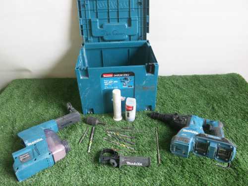 Makita Brushless AVT Cordless Rotary Hammer Drill, Model DHR281, S/N 0026250, DOM 06/2020. Comes with Makita DX09 Dust Extraction System, S/N 06520, Quick Change Chuck & Carry Case.