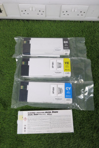 3 x Roland Eco-UV 220ml (Cyan/Yellow/Black) & 1 x Sol Ink Cleaning Liquid.