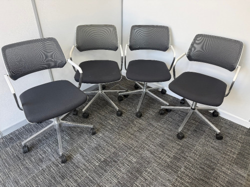 4 x Steelcase 57400-Sarrebourg Grey & White Mesh Back Swivel Chairs.