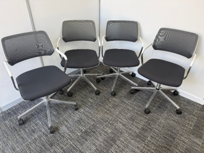 4 x Steelcase 57400-Sarrebourg Grey & White Mesh Back Swivel Chairs.