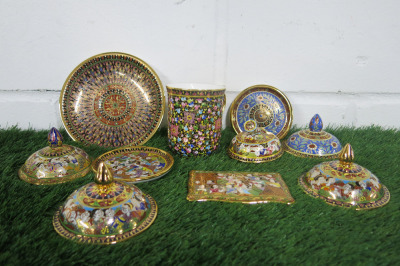 Lot of The East India Company Royal Bone China Benjarong 18ct Gold Hand Painted Crockery Spare Pieces (As Viewed).