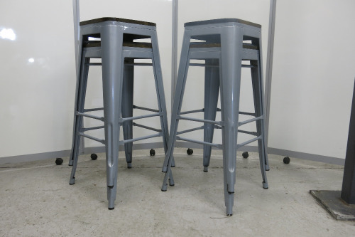 4 x Bar Stools with Grey Metal Legs & Stained Wooden Seat. Size H77cm.
