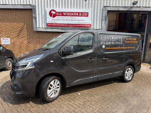 CF69 JFG: Renault Trafic SL28 sport Energy DCI in Black. Diesel, Manual 1997cc. Mileage 70,060. MOT Expires 13/02/2027. Comes with Logbook & Key.