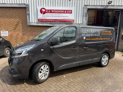 CF69 JFG: Renault Trafic SL28 sport Energy DCI in Black. Diesel, Manual 1997cc. Mileage 70,060. MOT Expires 13/02/2027. Comes with Logbook & Key.