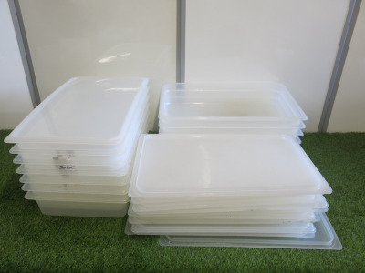 14 x Cambro 14PP Translucent 12L Containers with 15 x Lids.
