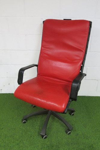 Paltrona Frey Designed by FA Porsche Red Leather & Black Frame Office Swivel Chair.