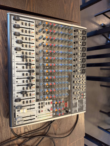 Xenyx X2222USB Behringer 24-Bit Multi FX Processor.