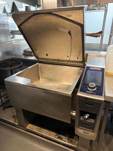 Rational iVario Pro L P, Model LMX.200.CE, S/N E21POK2405081429, 3 Phase, YOM 2024.
