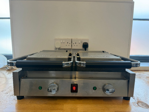 Buffalo Counter Top Double Contact Grill, Model DY998-02.