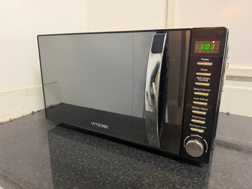 Vytronix Black Microwave, Model VY-HM0800.