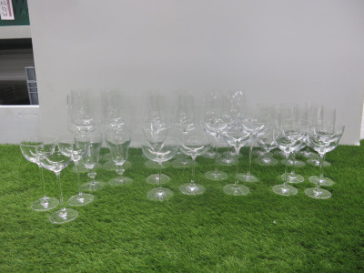 32 x Assorted Glasses to Include: 11 x Regular Assorted Wine Glasses, 9 x Small Wine Glasses, 6 x Assorted Cocktail Glasses & 6 x Half Pint Glasses.