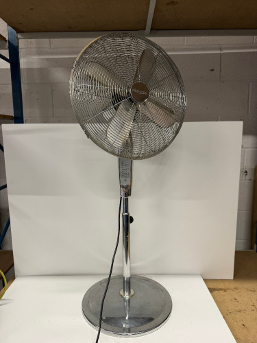 Fridgemaster Chrome Stand Fan.